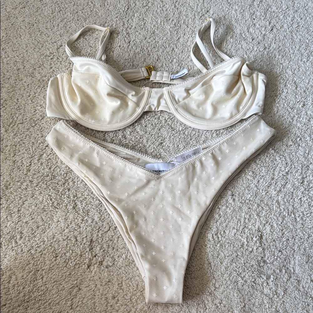 WEWOREWHAT- lace bikini